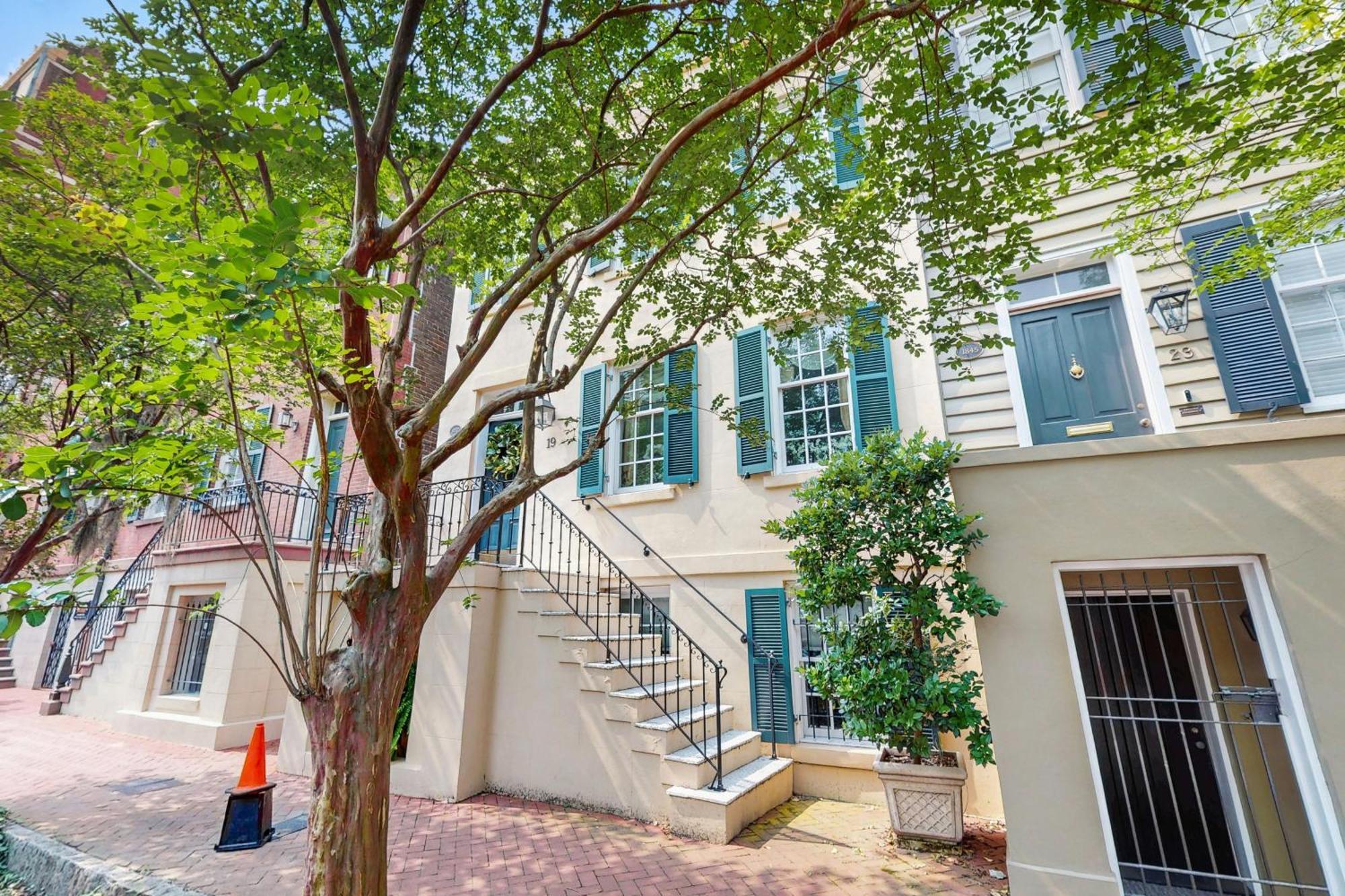 Garden Level On Charlton Villa ซาวานนาห์ ภายนอก รูปภาพ