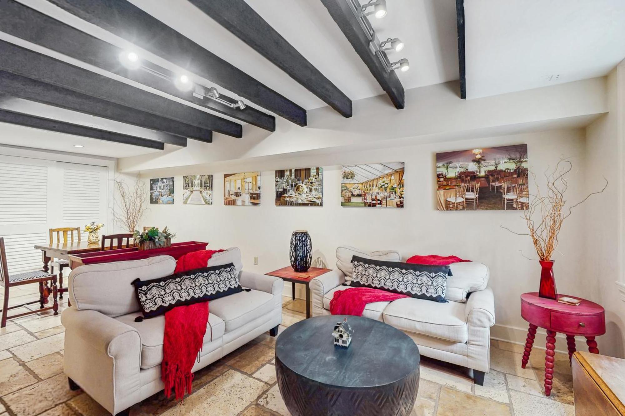 Garden Level On Charlton Villa ซาวานนาห์ ภายนอก รูปภาพ
