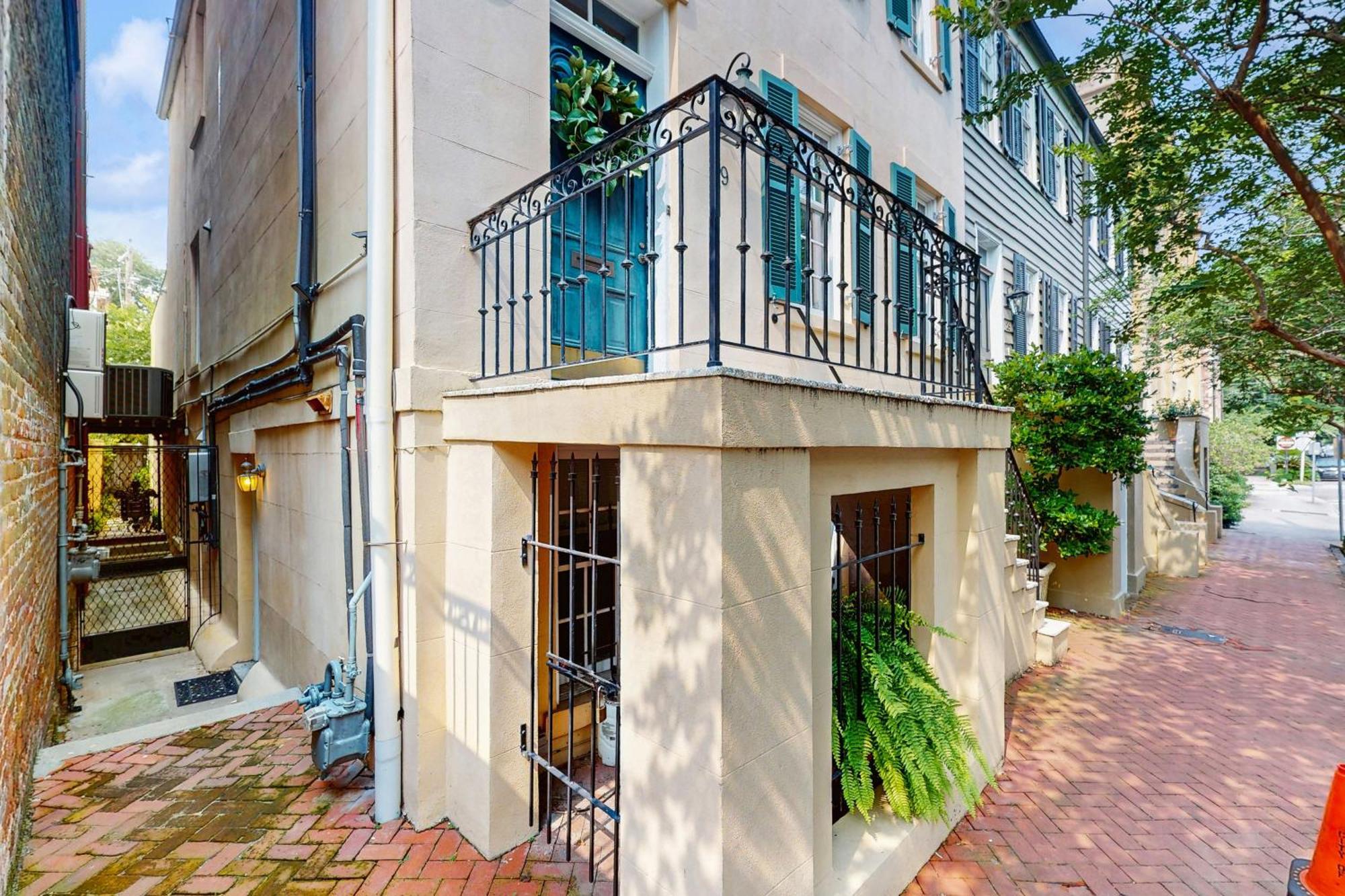 Garden Level On Charlton Villa ซาวานนาห์ ภายนอก รูปภาพ